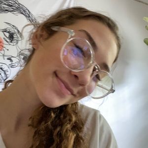 Meet your Posher, Dakota